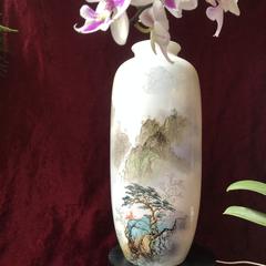 骨瓷花瓶